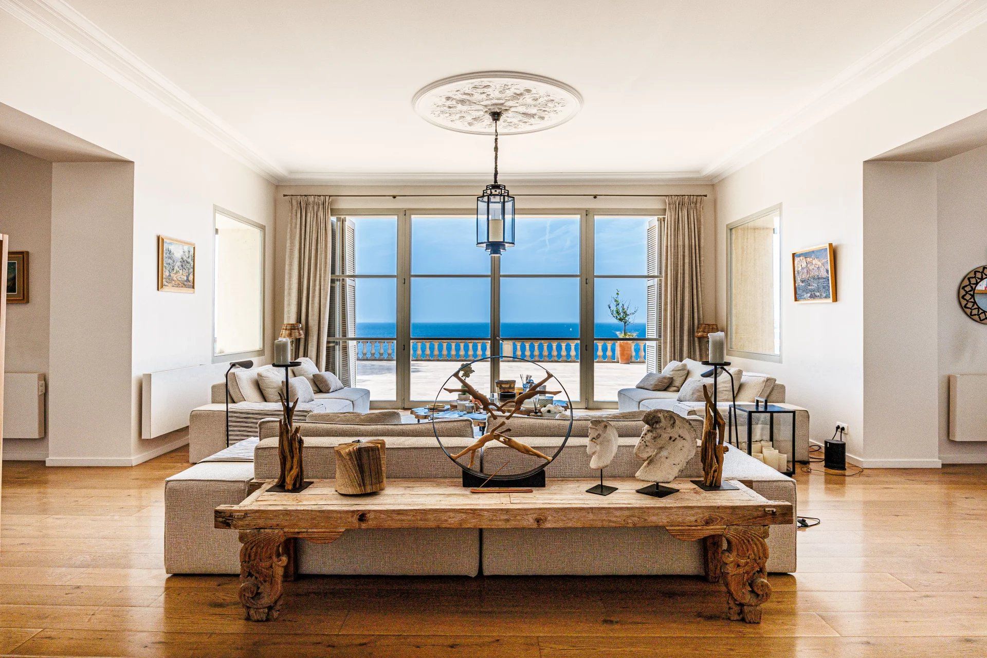 villa 13 Rooms for seasonal rent on Cassis (13260)