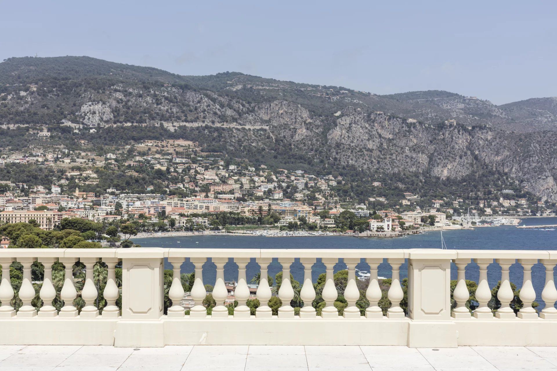 villa 7 Pièces en location saisonnière sur Saint-Jean-Cap-Ferrat (06230)