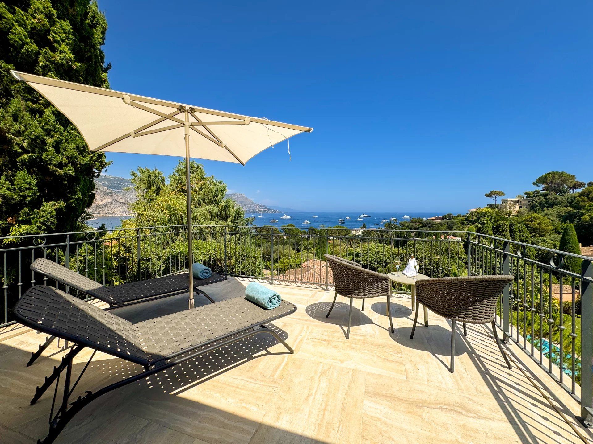 villa 7 Rooms for seasonal rent on Saint-Jean-Cap-Ferrat (06230)