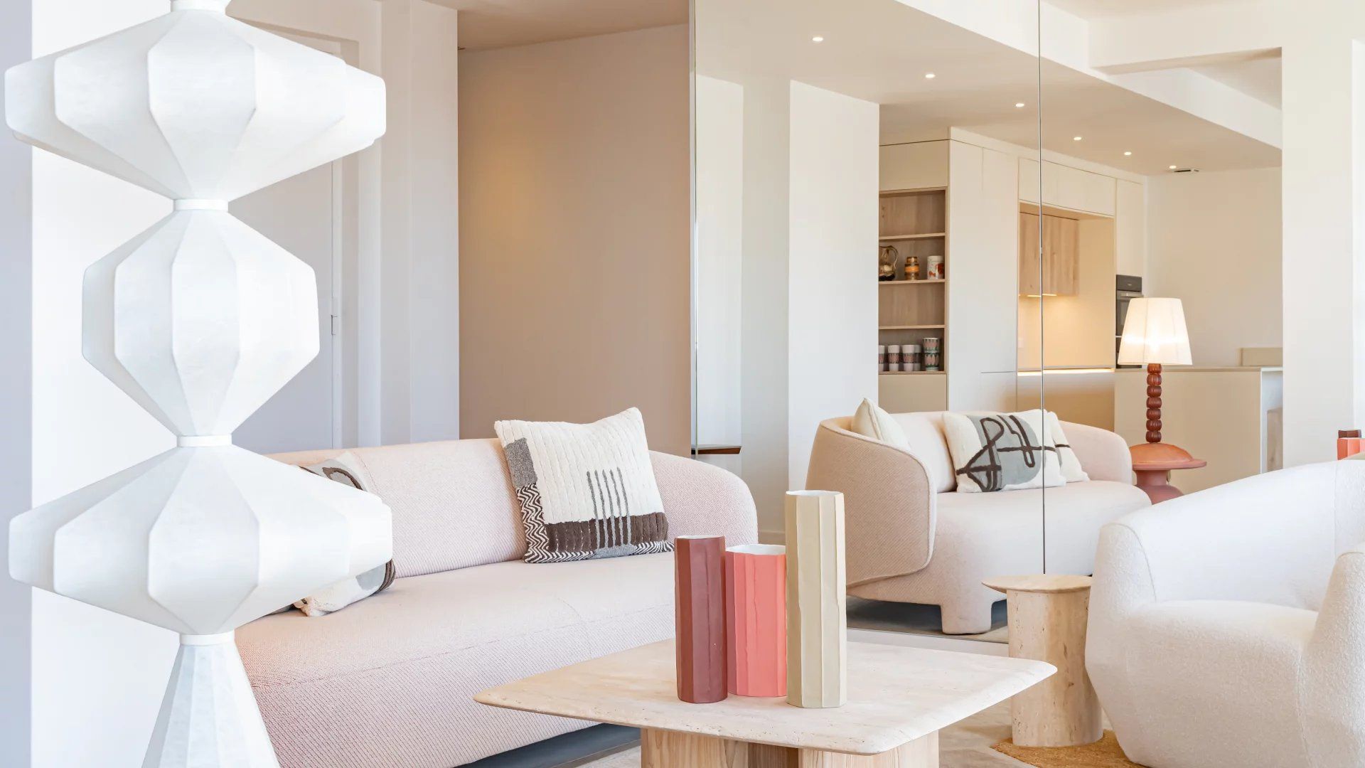 apartment 4 Rooms for sale on Cannes (06400)