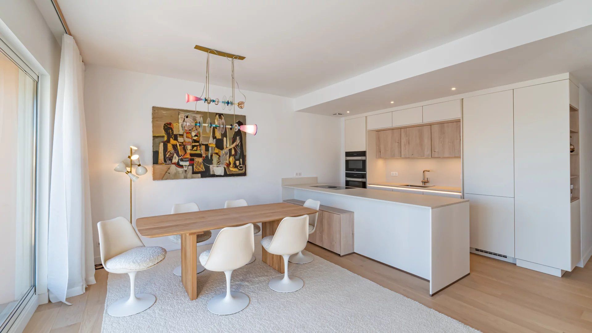 apartment 4 Rooms for sale on Cannes (06400)