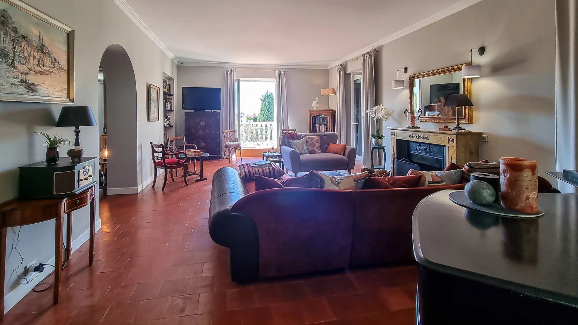 villa 11 Rooms for sale on Le Cannet (06110)