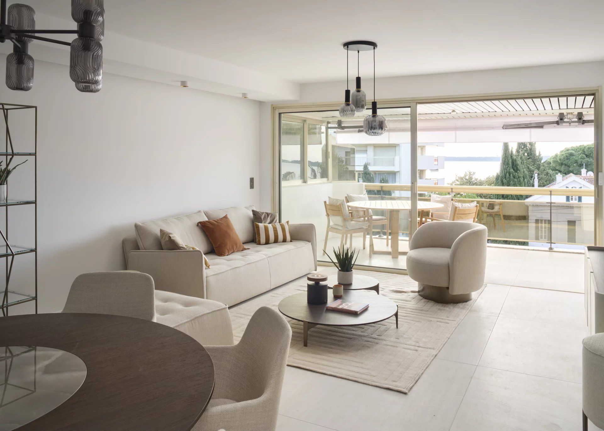 apartment 3 Rooms for sale on Cannes (06400)