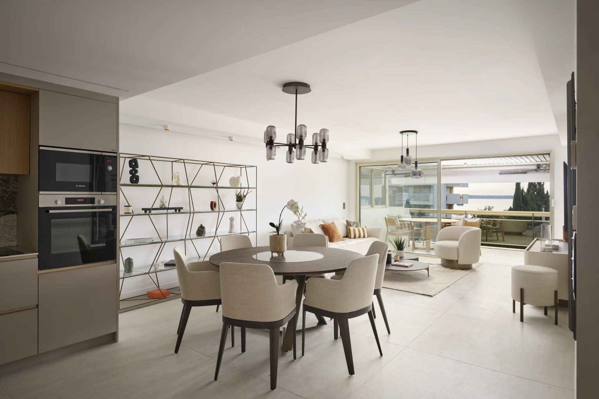 apartment 3 Rooms for sale on Cannes (06400)