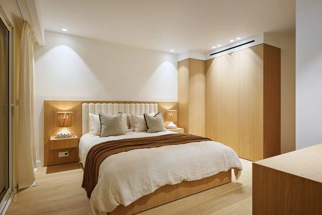 apartment 4 Rooms for sale on Cannes (06400)