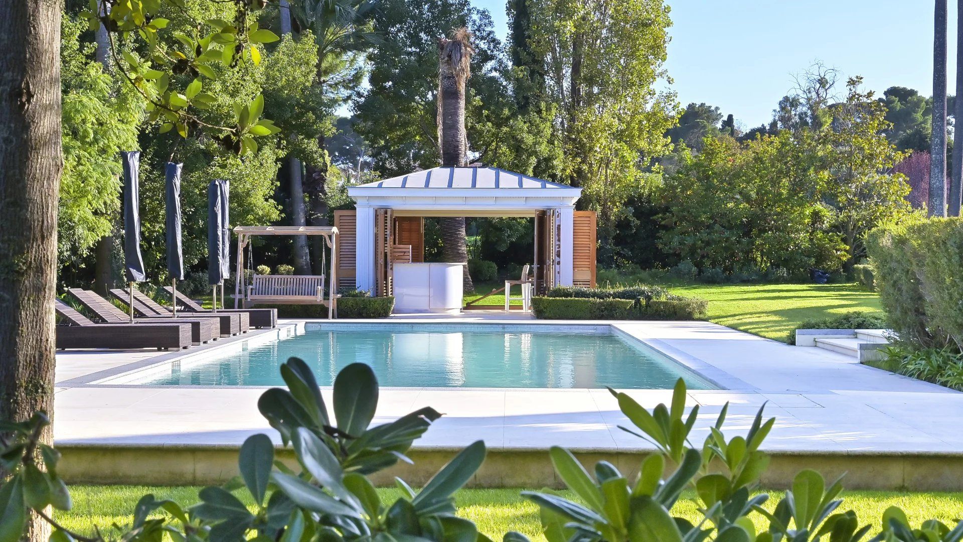 villa 10 Pièces en location saisonnière sur Antibes (06160) Location saisonnière Villa Antibes 10 Pièces 1000 m²