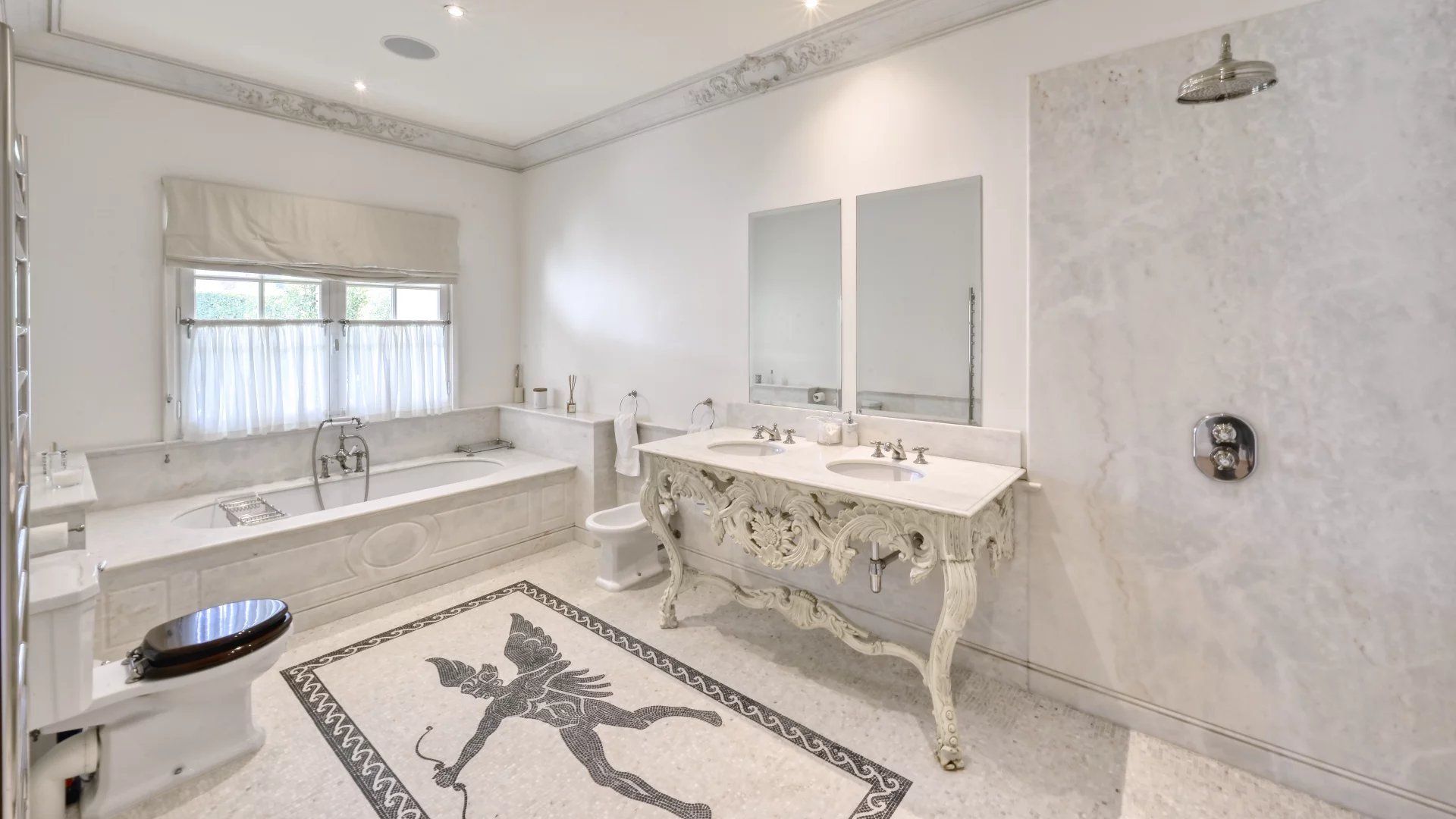 villa 10 Pièces en location saisonnière sur Antibes (06160)