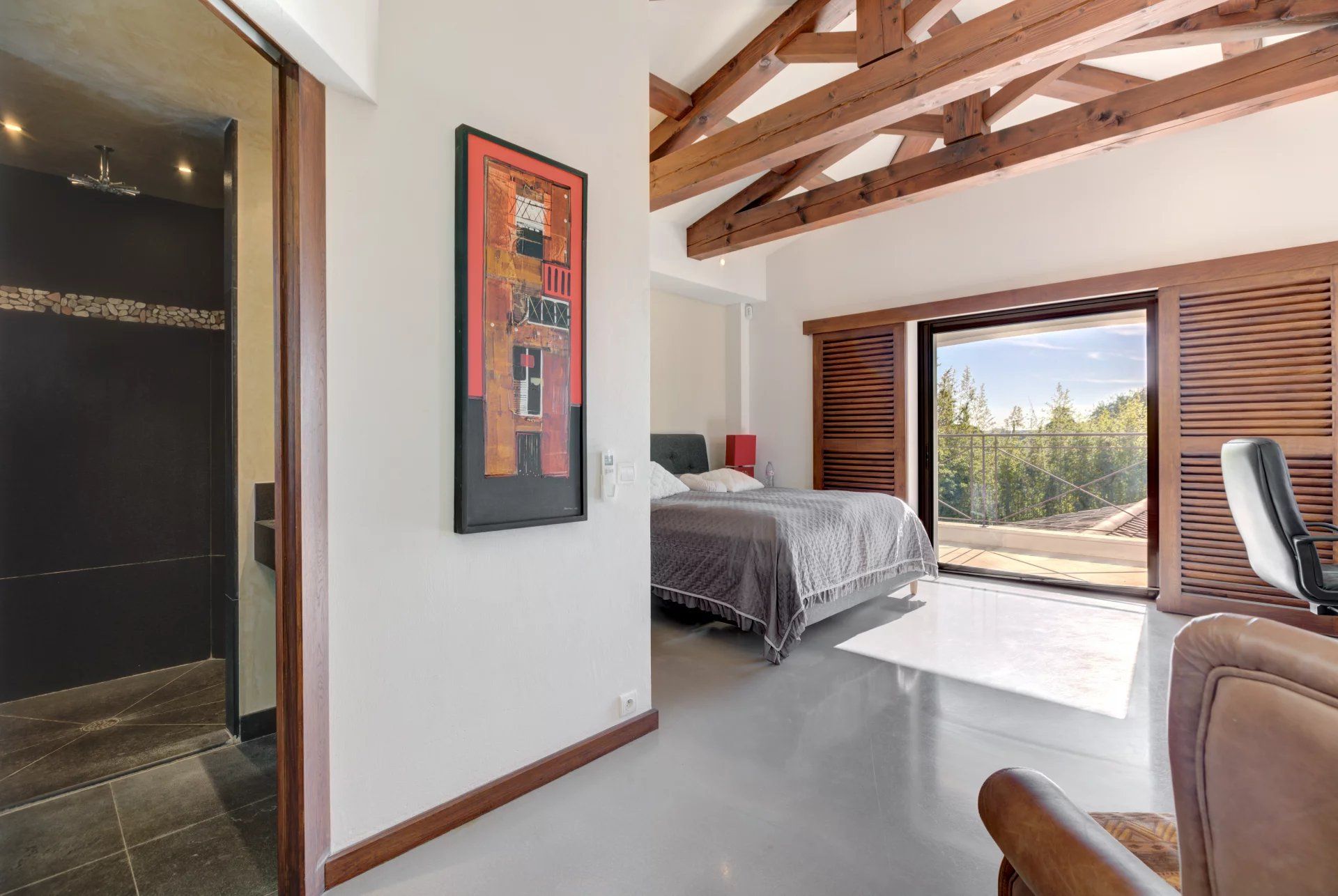 villa 10 Rooms for sale on Antibes (06600)