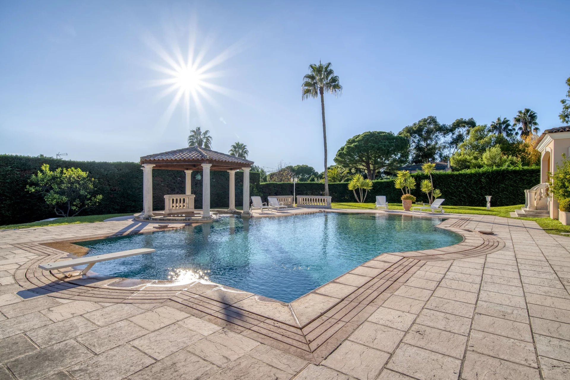 villa en vente sur Antibes (06160) Vente Villa Antibes 350 m²