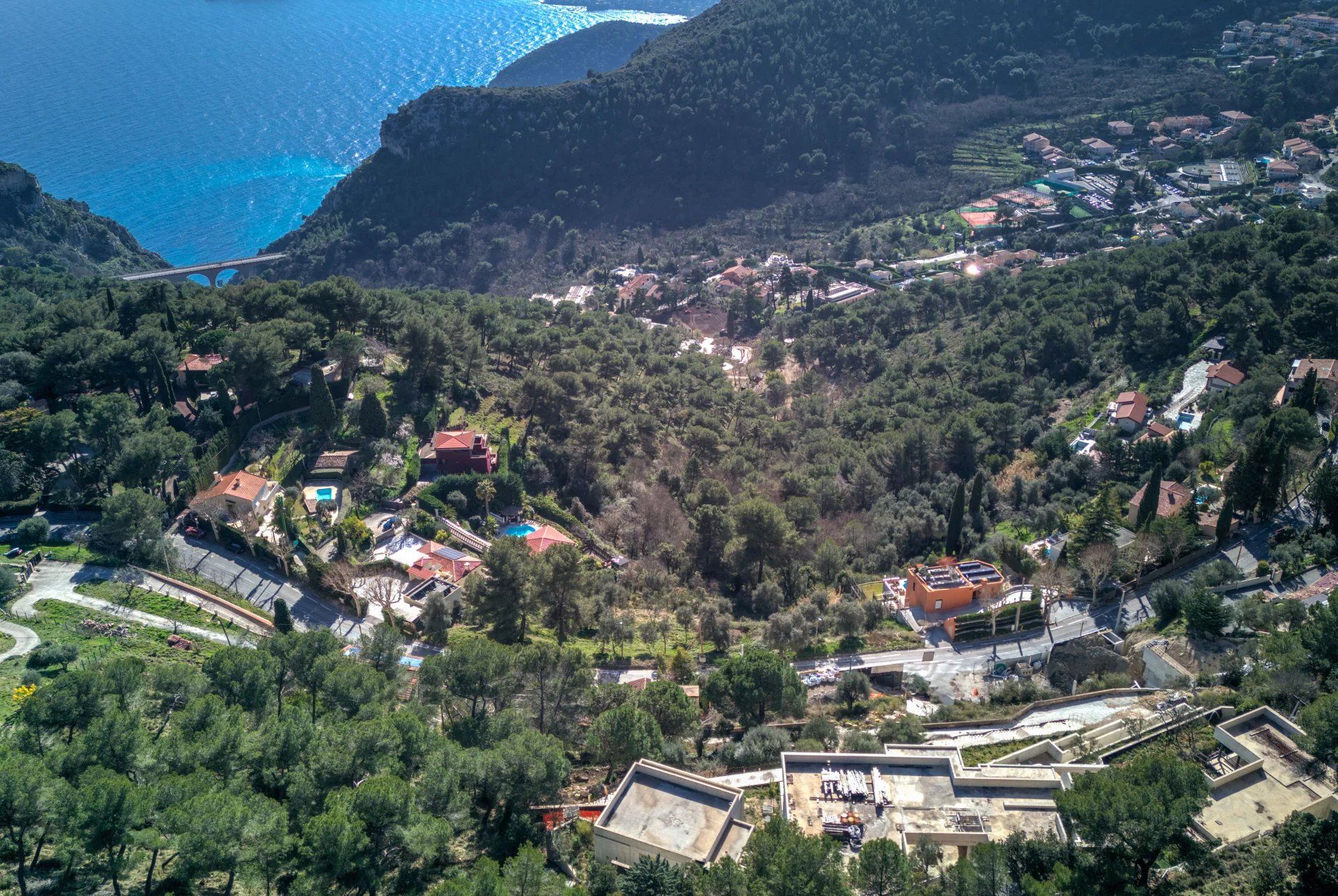 villa 13 Rooms for sale on Èze (06360)