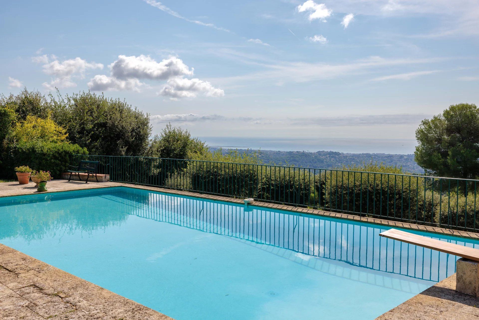 villa 6 Rooms for sale on Saint-Paul-de-Vence (06570) Sale Villa Saint-Paul-de-Vence 6 Rooms 252.57 m²