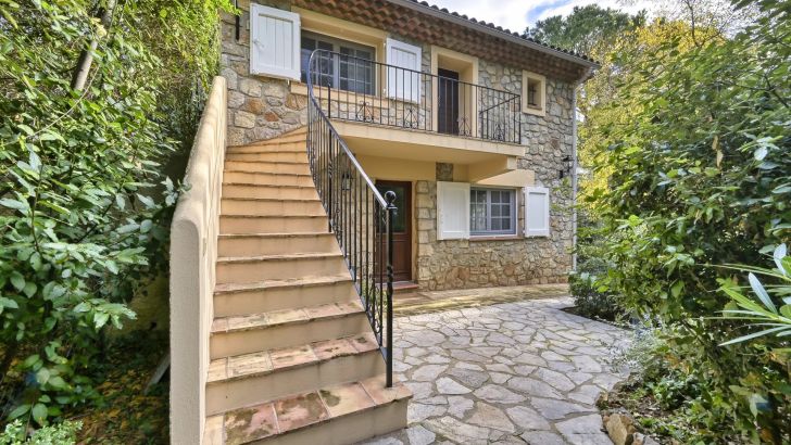 Rental Villa Antibes 5&nbsp;Rooms 100&nbsp;m²