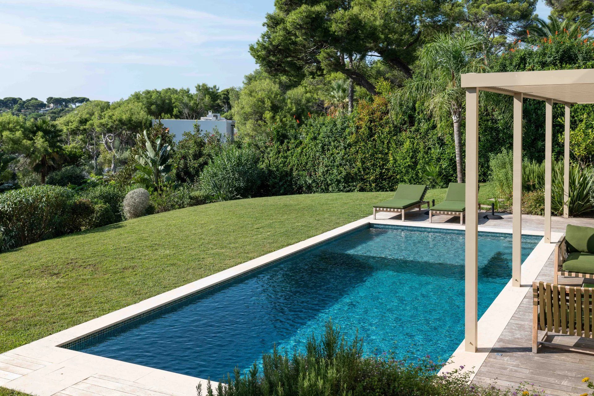 villa en location saisonnière sur Antibes (06160) Location saisonnière Villa Antibes 280 m²