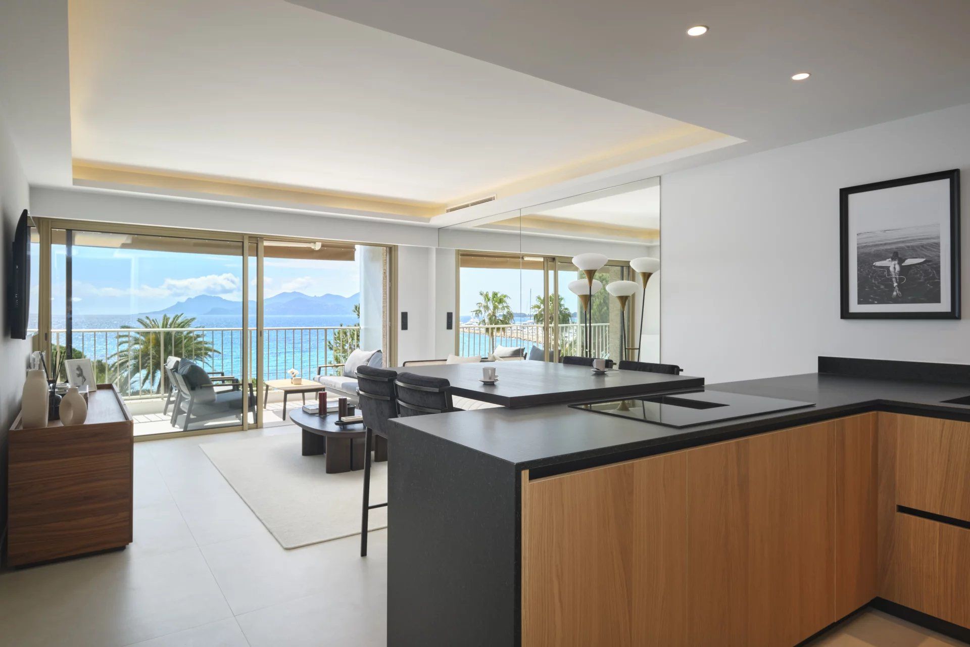 apartment 3 Rooms for sale on Cannes (06400)