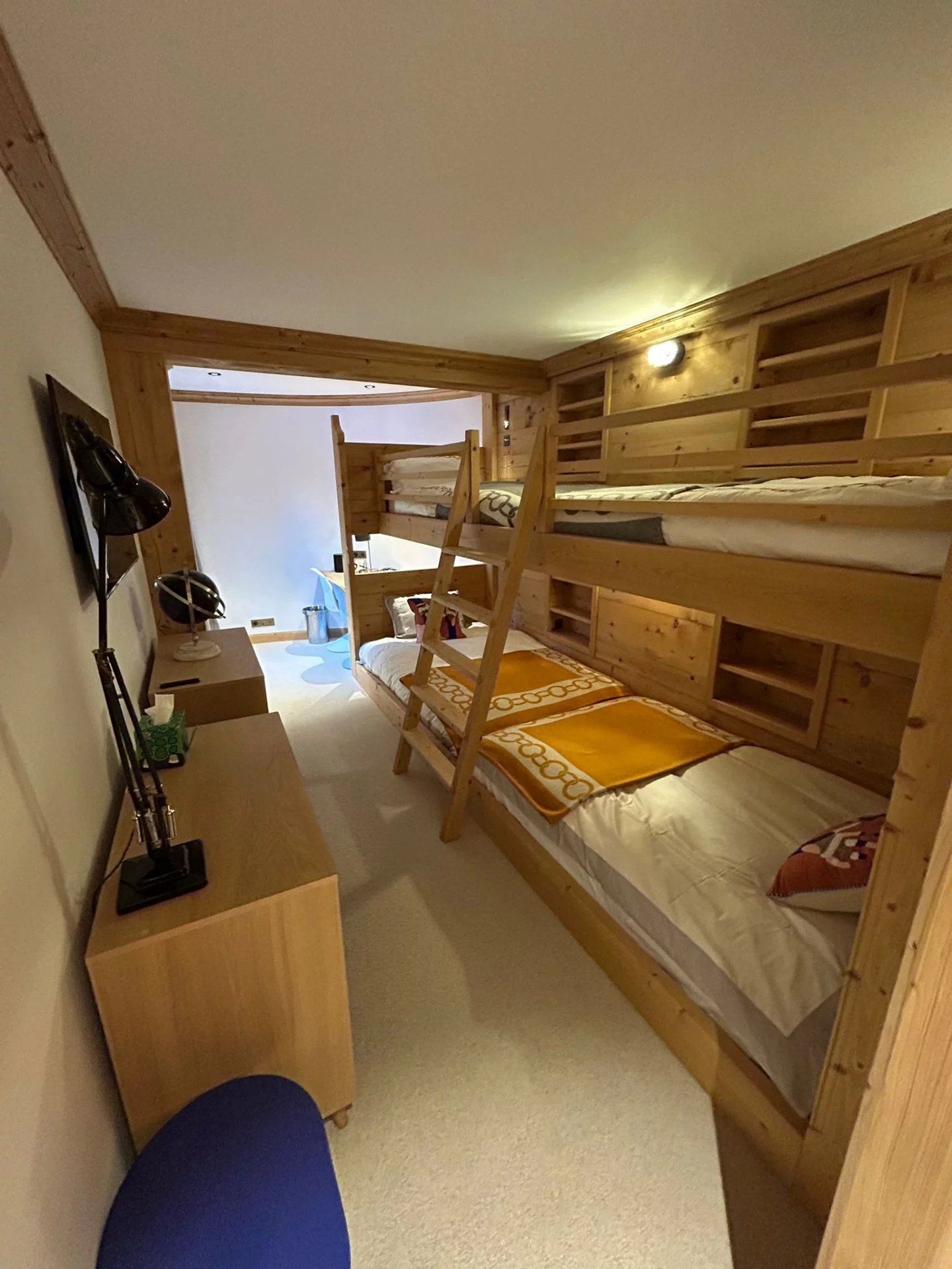 apartment 5 Rooms for seasonal rent on Courchevel (73120)