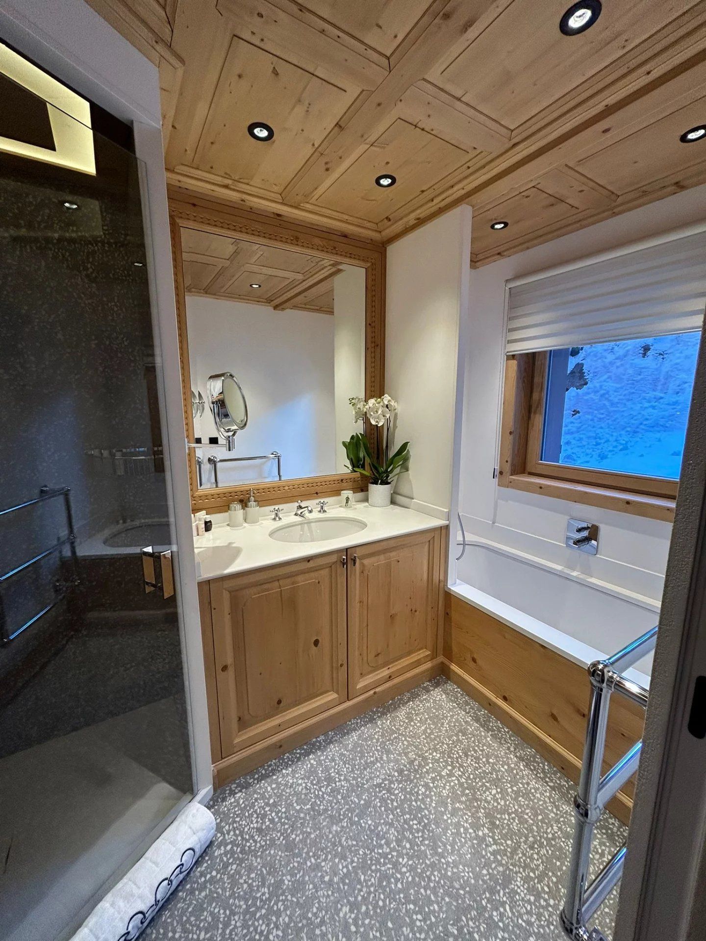 apartment 5 Rooms for seasonal rent on Courchevel (73120)