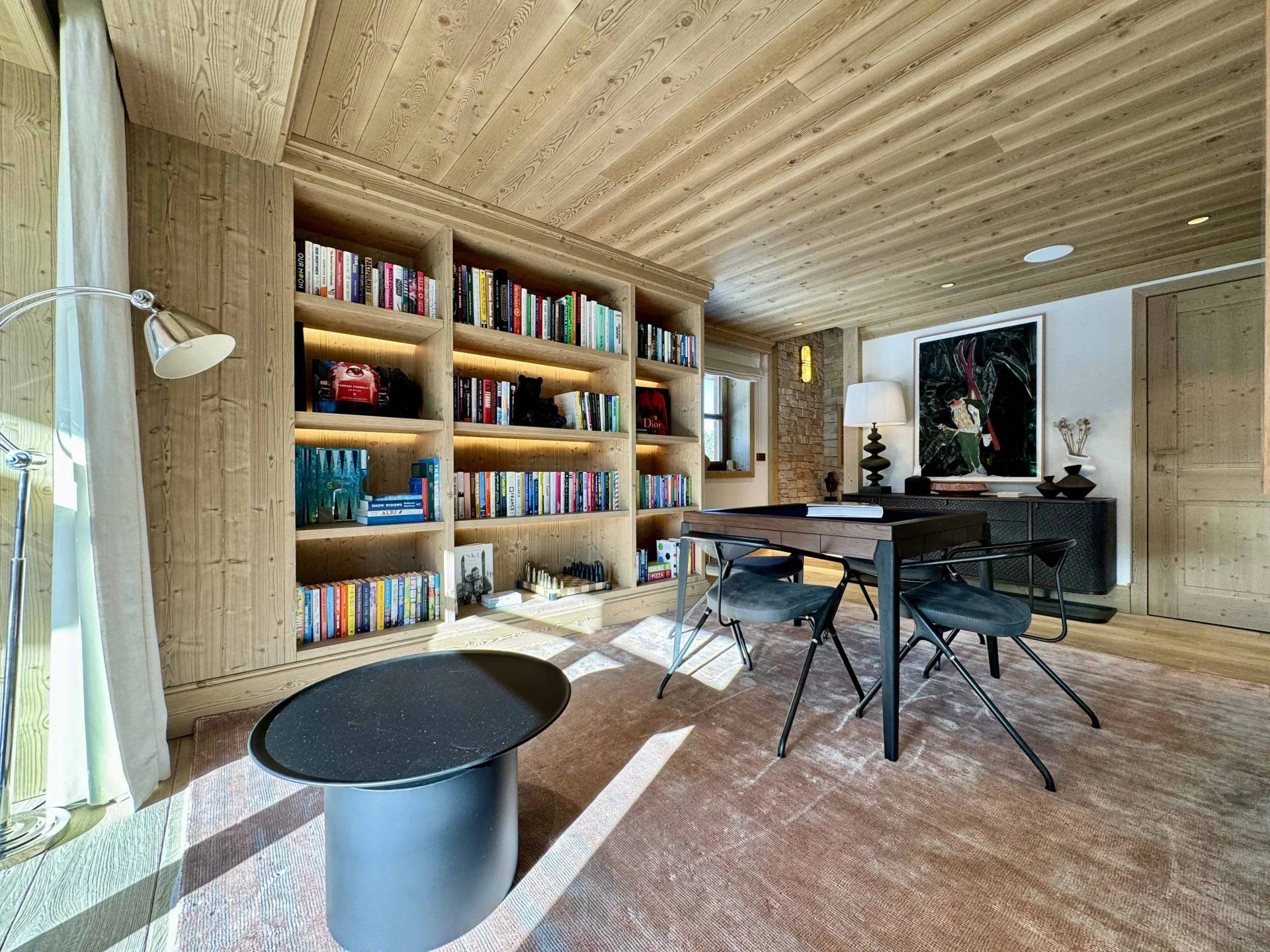 chalet 15 Rooms for seasonal rent on Courchevel (73120)