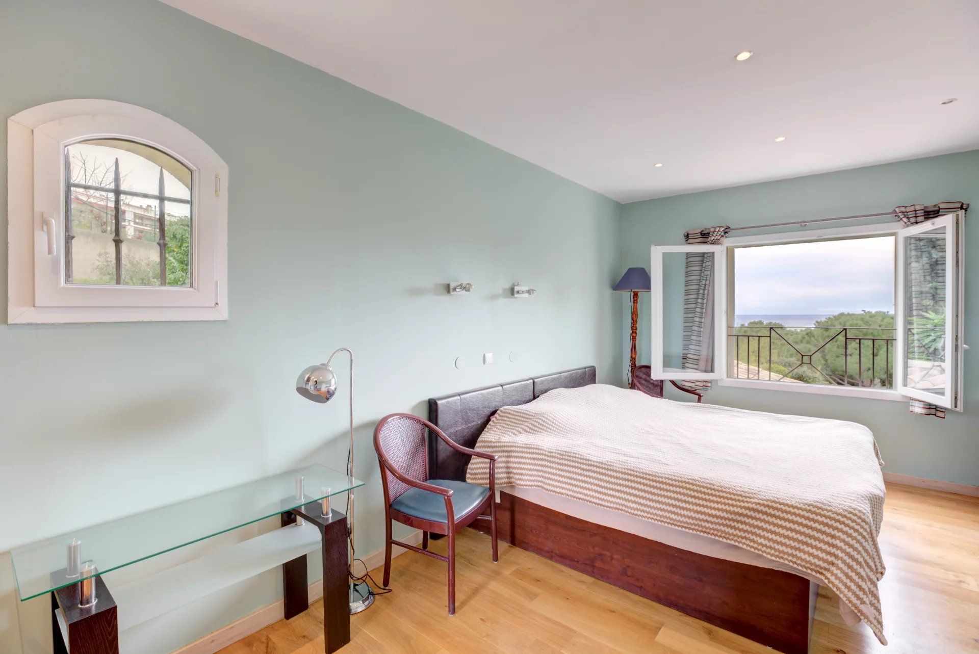 villa 6 Rooms for sale on Nice (06200) Sale Villa Nice 6 Rooms 200 m²