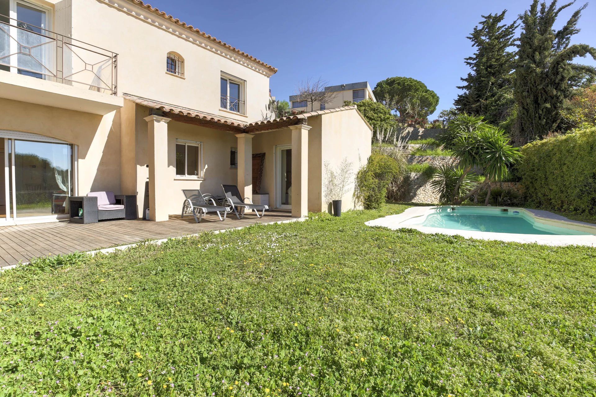 Vente Villa Nice 6&nbsp;Pièces 200&nbsp;m²