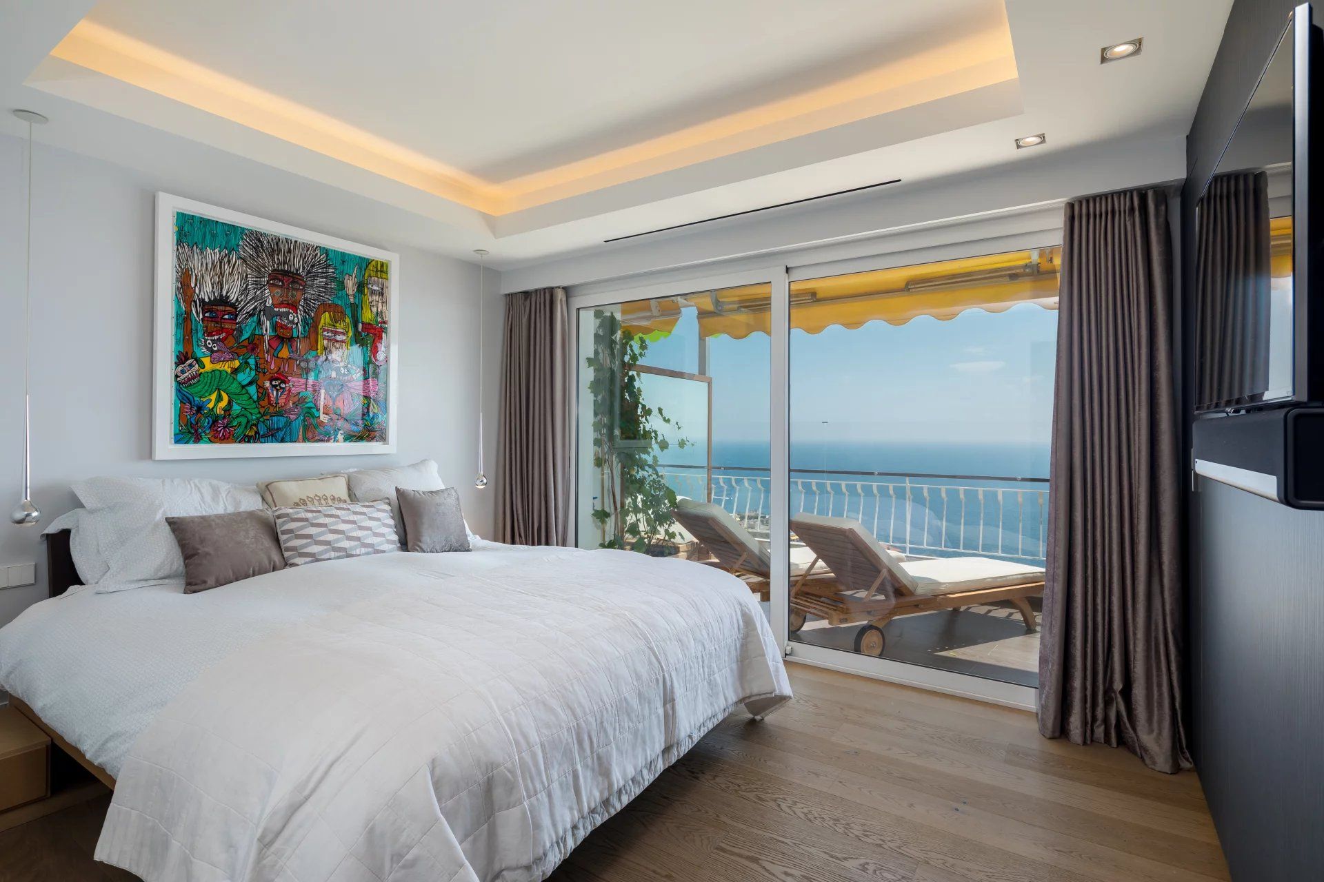 apartment 4 Rooms for sale on Cap-d'Ail (06320)