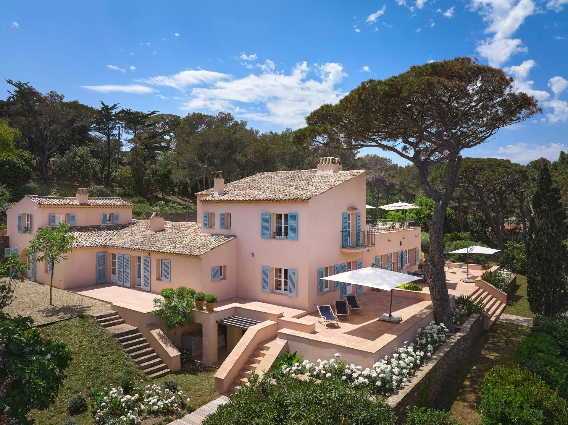 villa 11 Pièces en location saisonnière sur Saint-Tropez (83990)