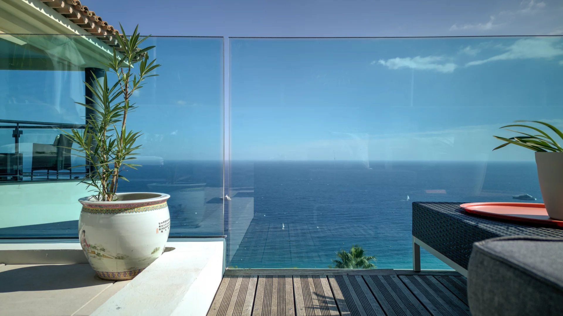villa 8 Pièces en location saisonnière sur Èze (06360)
