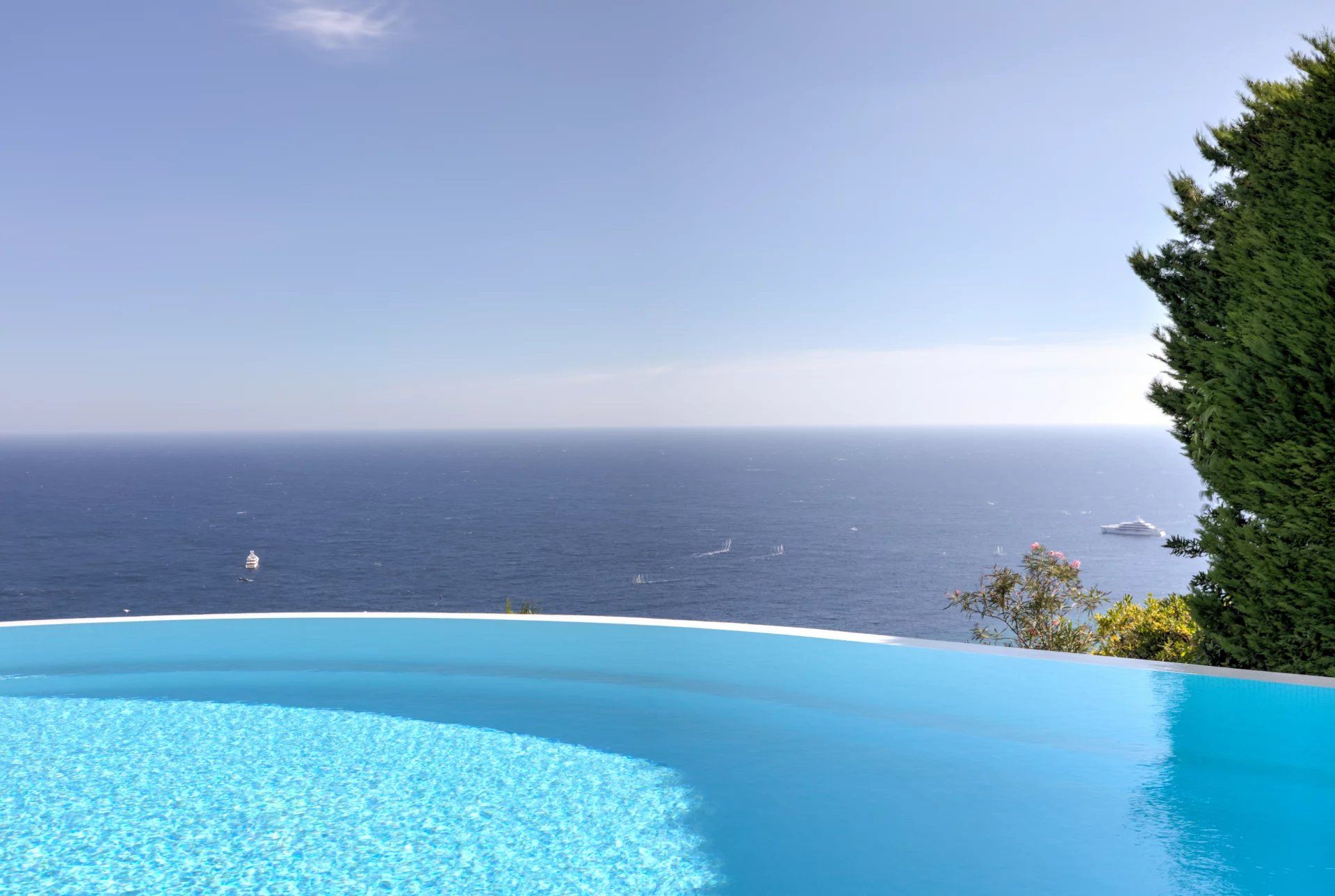 villa 8 Pièces en location saisonnière sur Èze (06360)