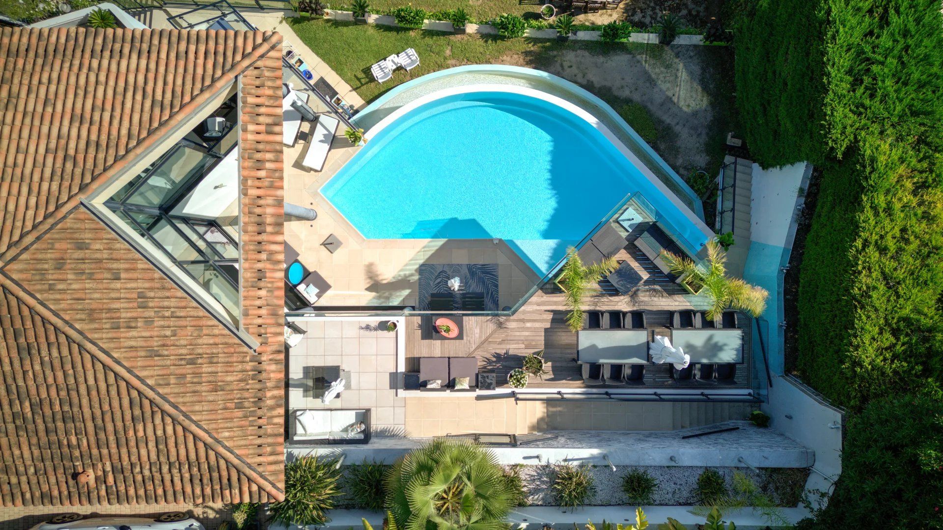 villa 8 Pièces en location saisonnière sur Èze (06360)