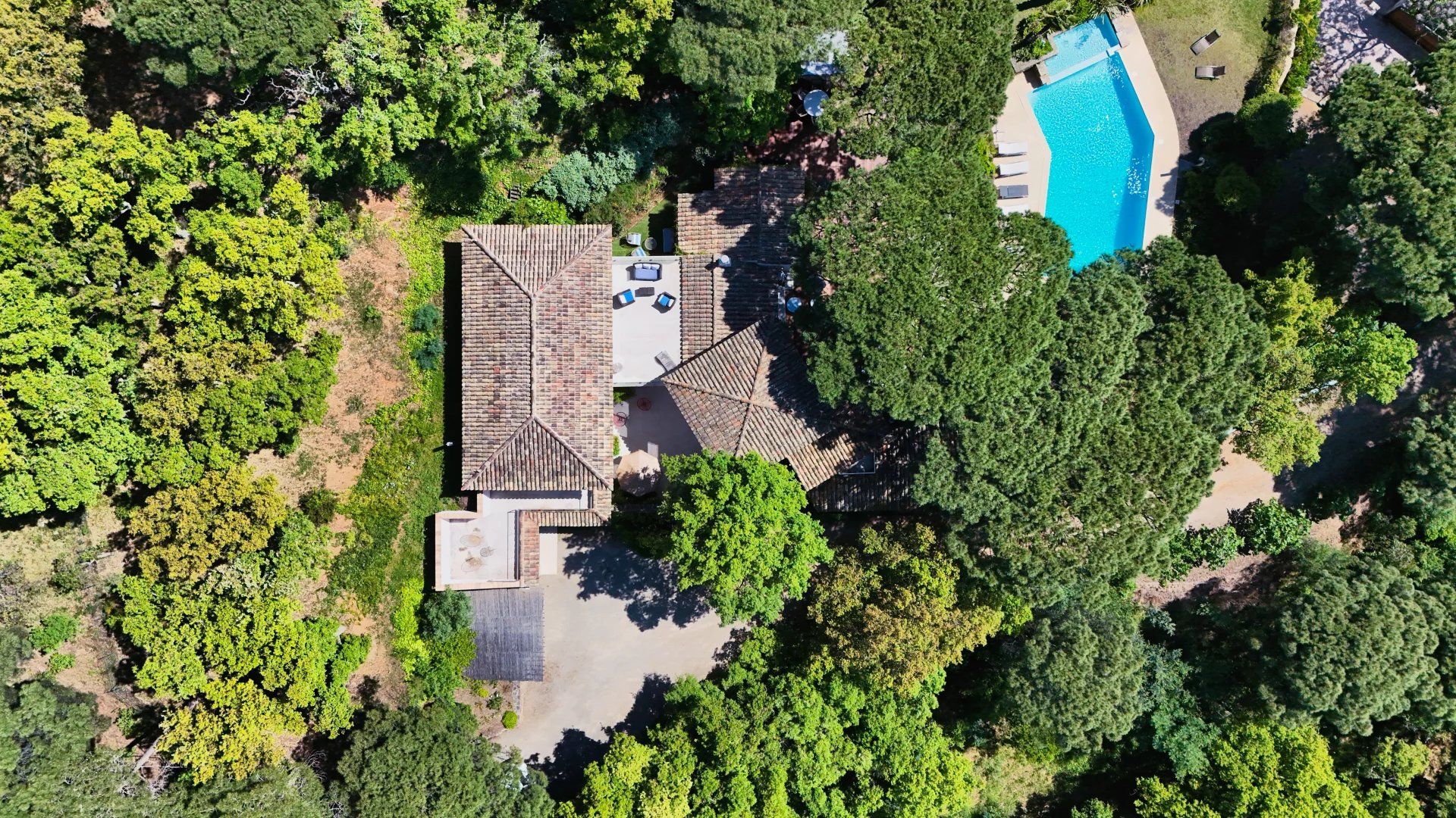 Location saisonnière Villa La Croix-Valmer 7 Pièces 325 m²