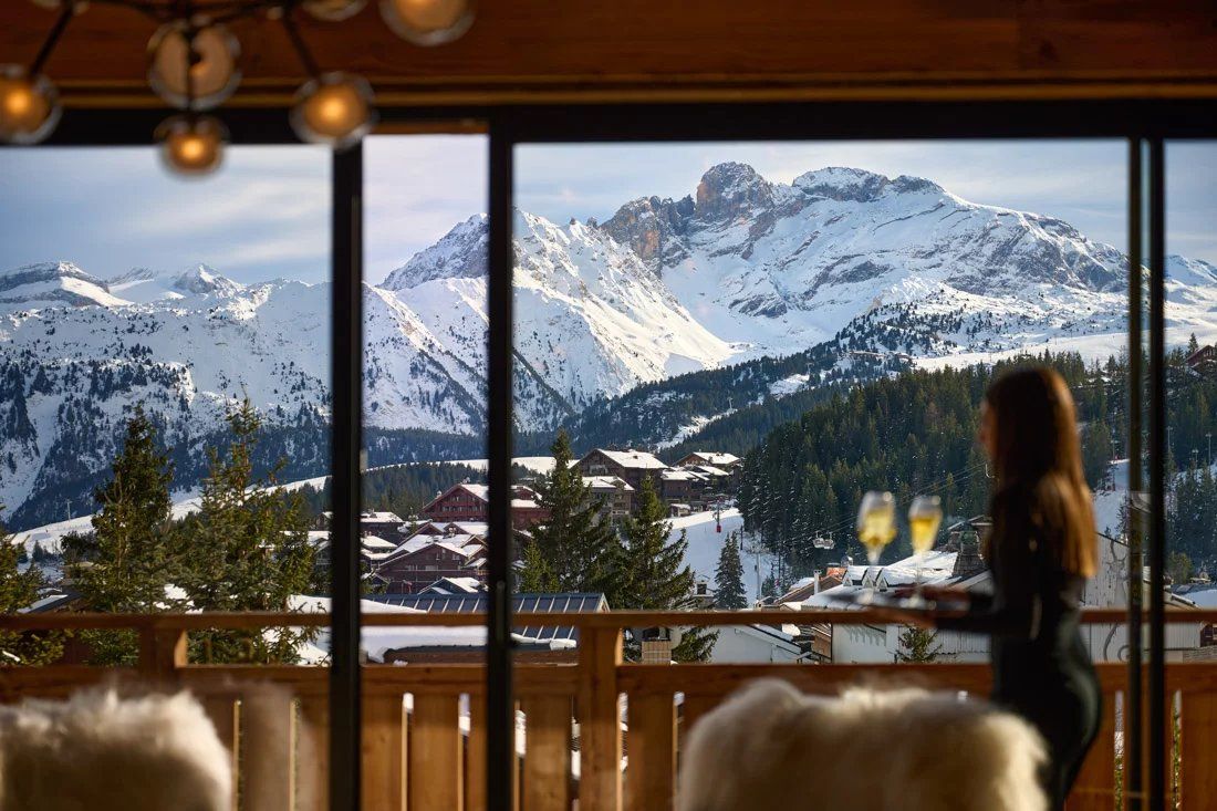 chalet 20 Rooms for seasonal rent on Courchevel (73120)