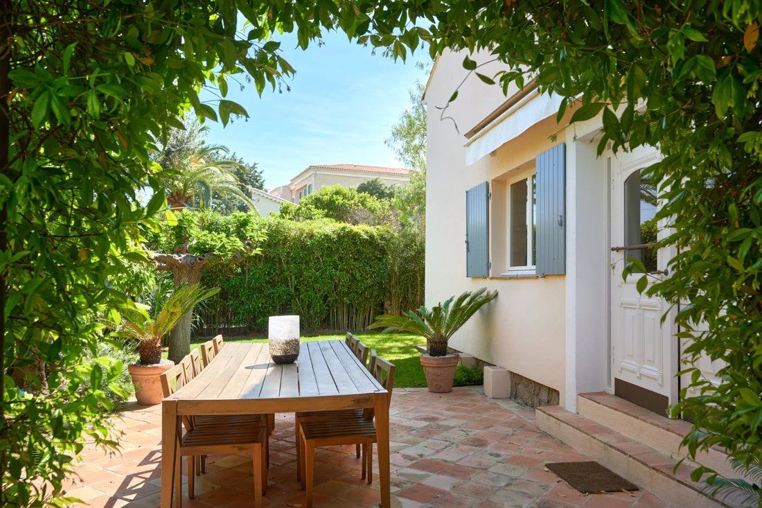 villa 5 Pièces en vente sur Saint-Tropez (83990) Vente Villa Saint-Tropez 5 Pièces 181.44 m²