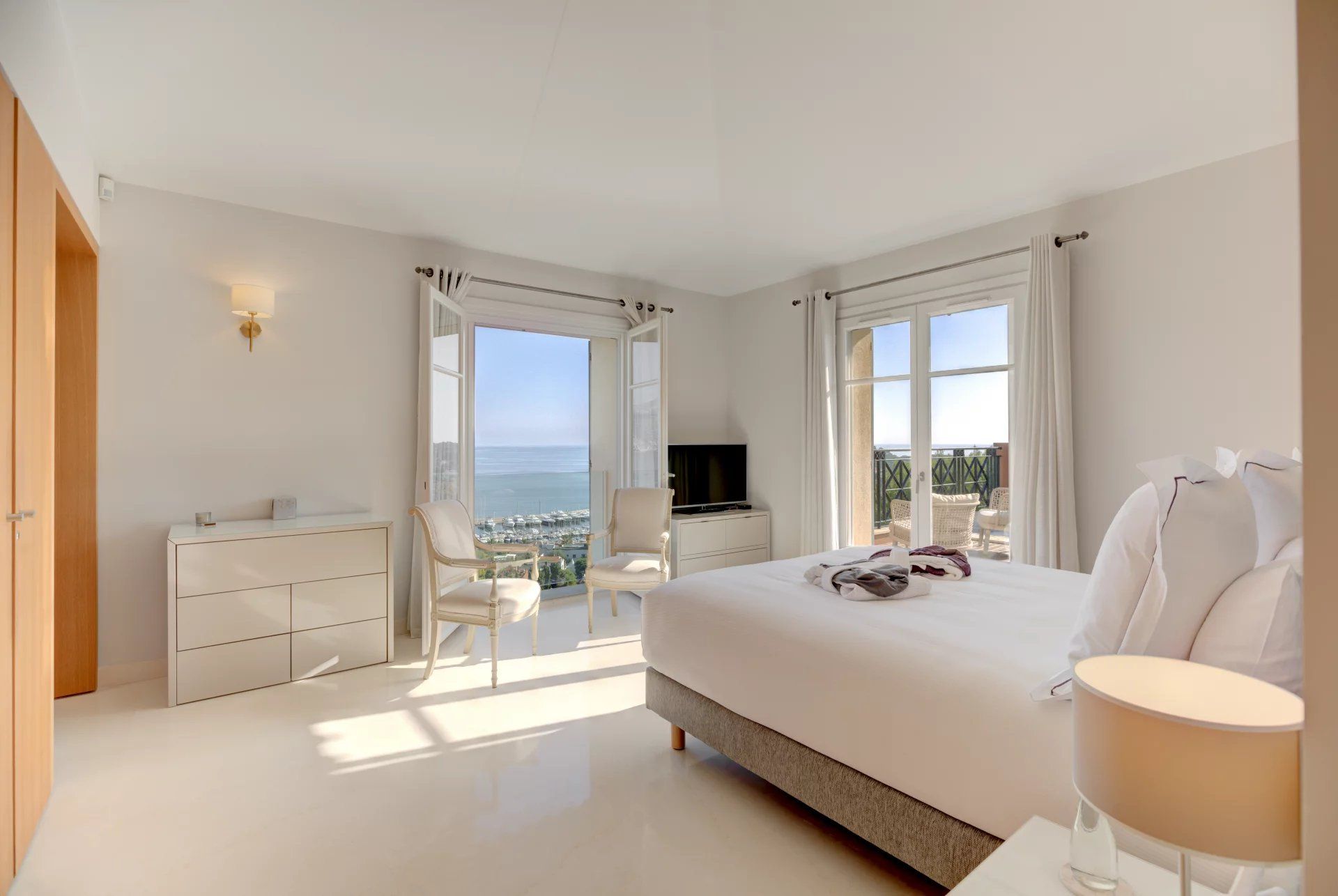 villa 8 Rooms for seasonal rent on Saint-Jean-Cap-Ferrat (06230)