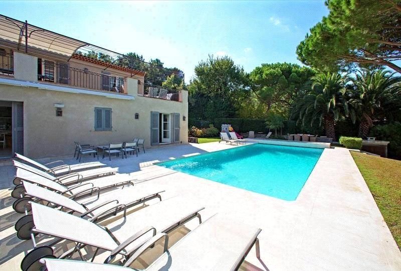 villa 7 Pièces en location saisonnière sur Saint-Tropez (83990)