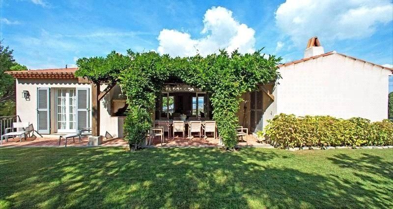 villa 7 Pièces en location saisonnière sur Saint-Tropez (83990)