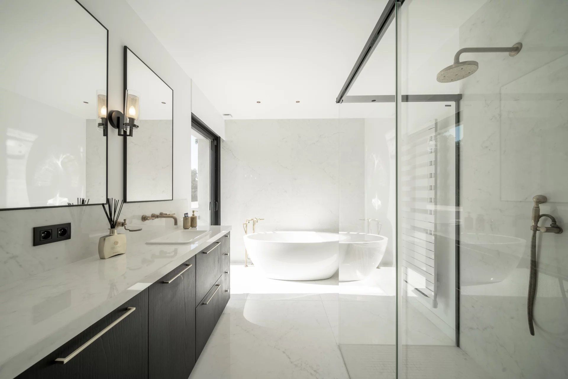 villa 8 Rooms for seasonal rent on Mougins (06250)