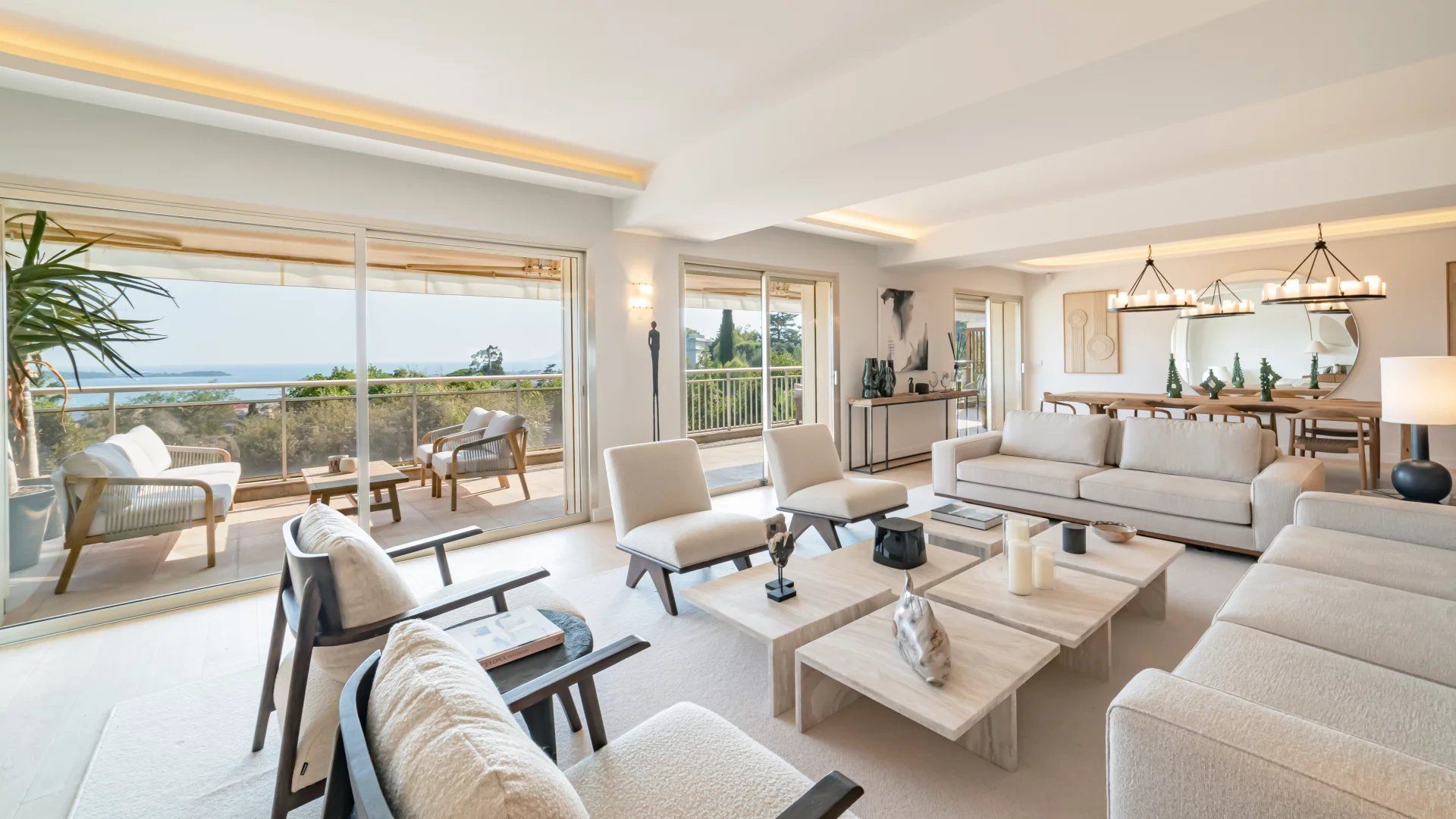 house 7 Rooms for sale on Cannes (06400)