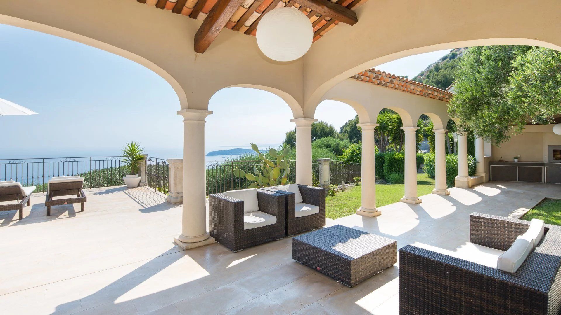 villa 7 Pièces en location saisonnière sur Cap-d'Ail (06320)