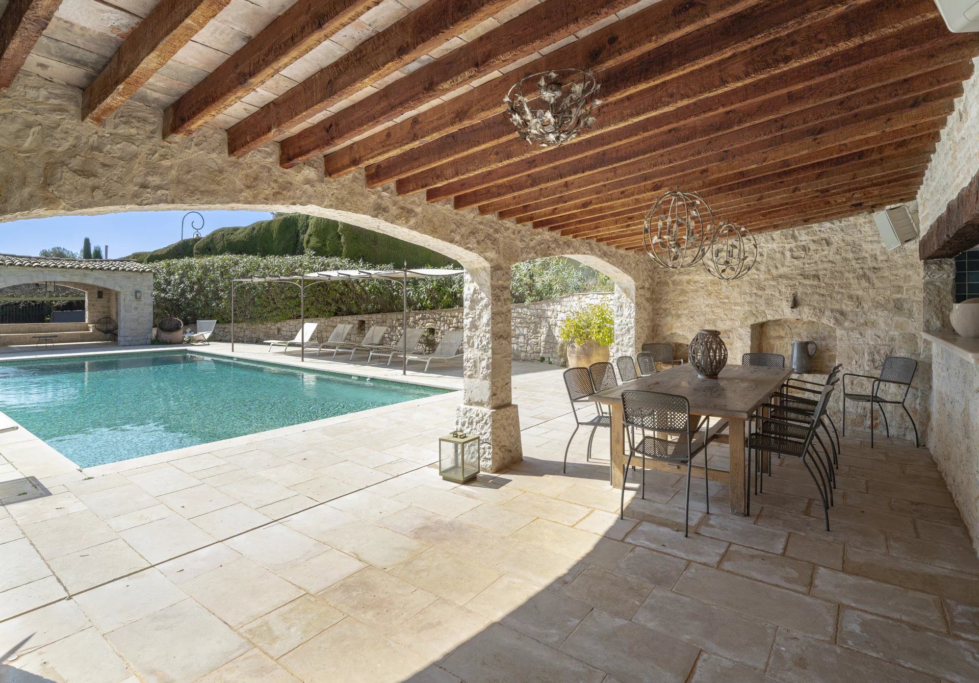 villa for sale on Saint-Paul-de-Vence (06570)