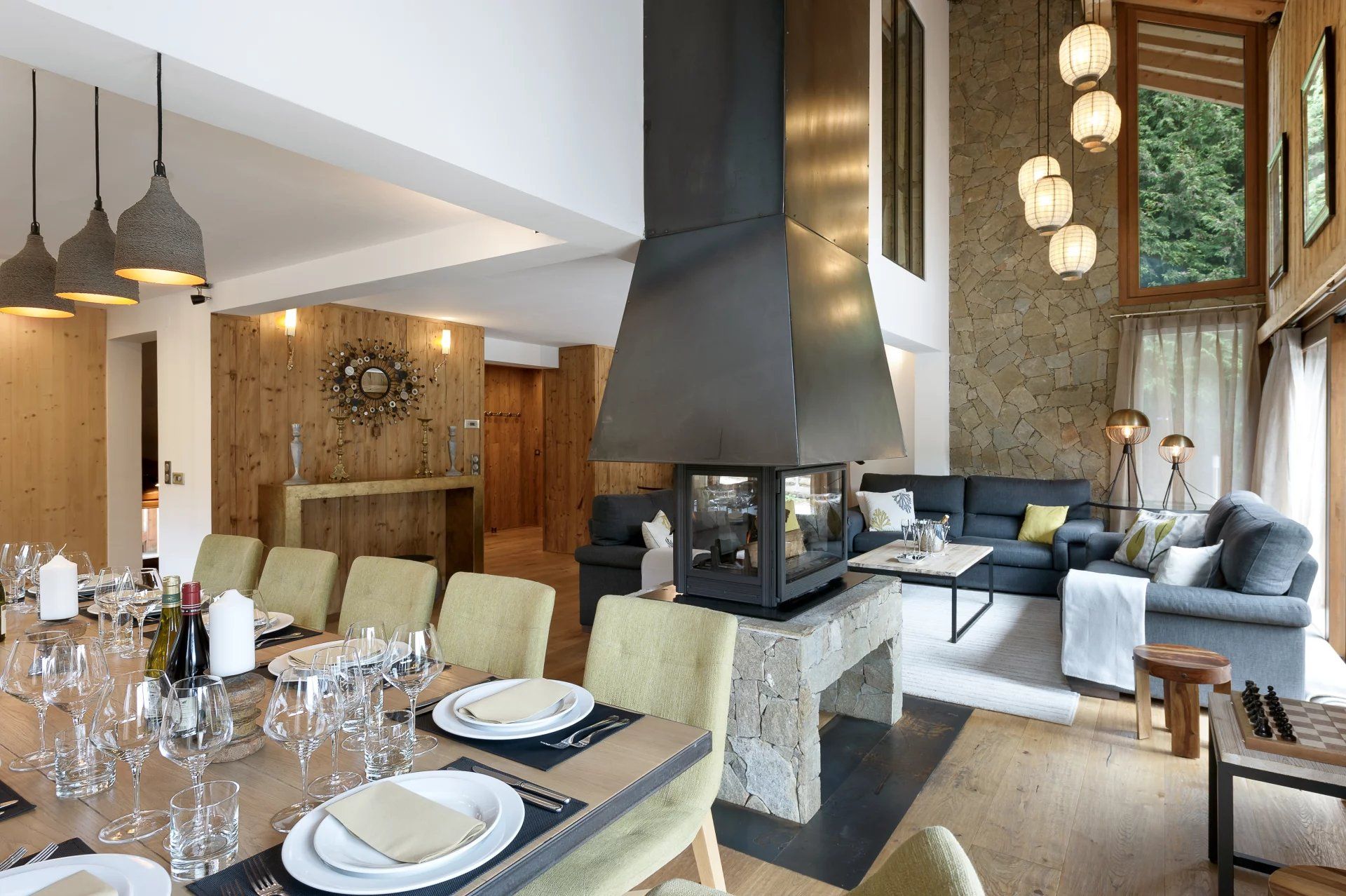 chalet 9 Rooms for sale on Méribel (73550)