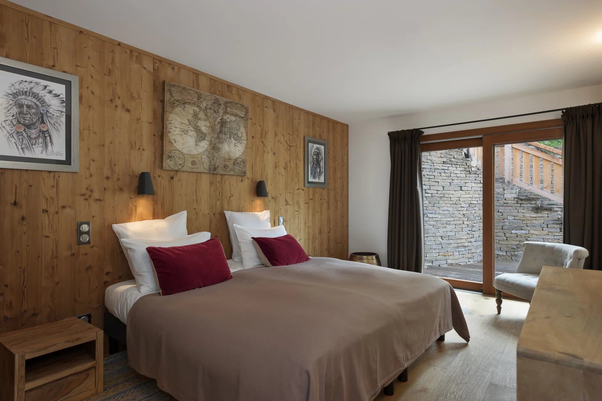 chalet 9 Rooms for sale on Méribel (73550)