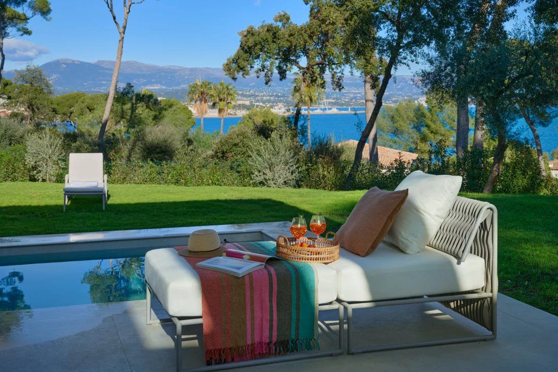 propriété 6 Pièces en location saisonnière sur Antibes (06160) Location saisonnière Propriété Antibes 6 Pièces 403.1 m²