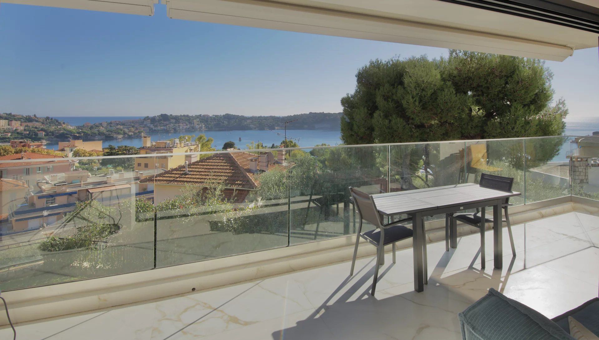 villa 8 Pièces en vente sur Villefranche-sur-Mer (06230) Vente Villa Villefranche-sur-Mer 8 Pièces 300 m²