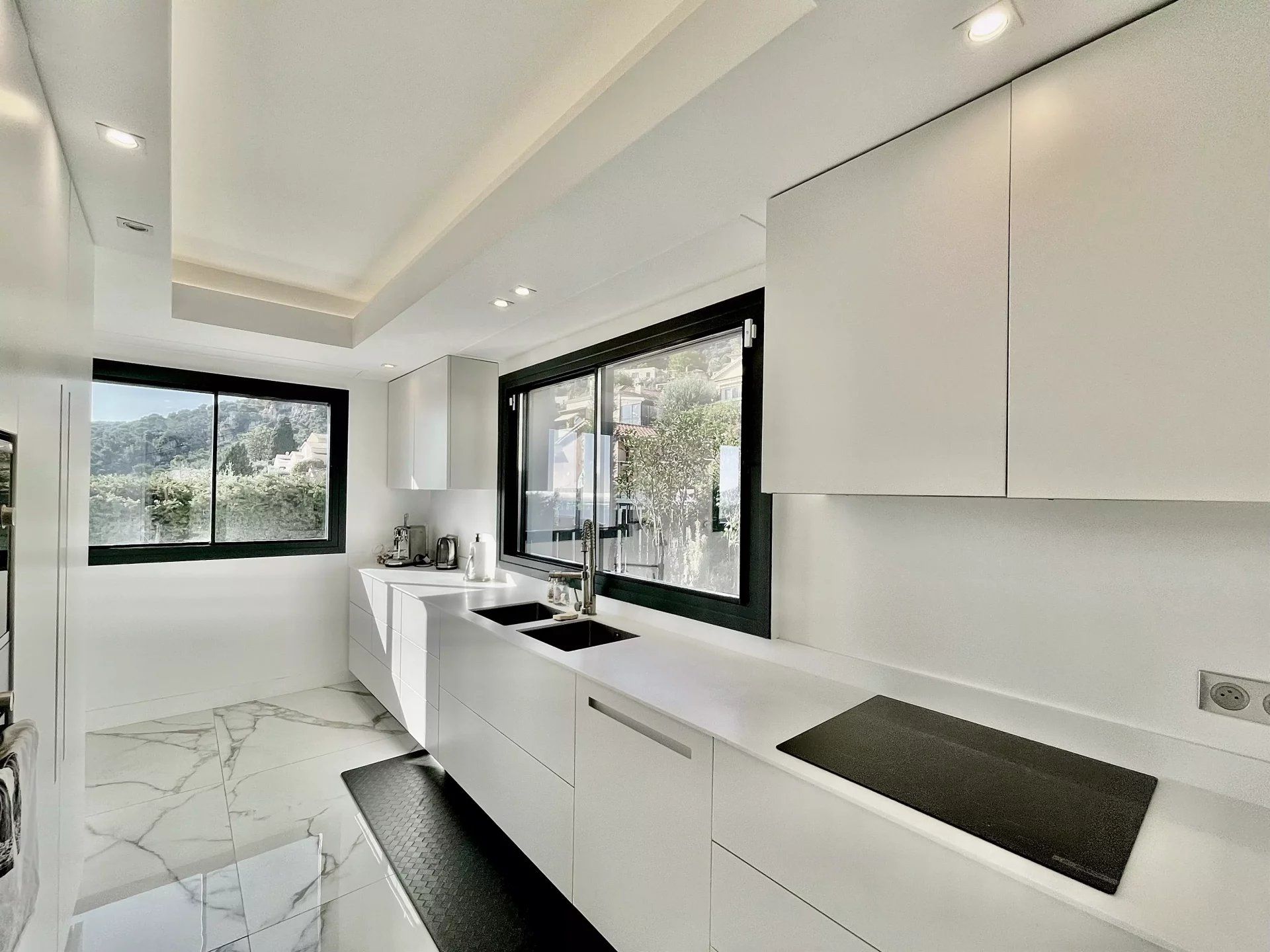villa 8 Pièces en vente sur Villefranche-sur-Mer (06230) Vente Villa Villefranche-sur-Mer 8 Pièces 300 m²