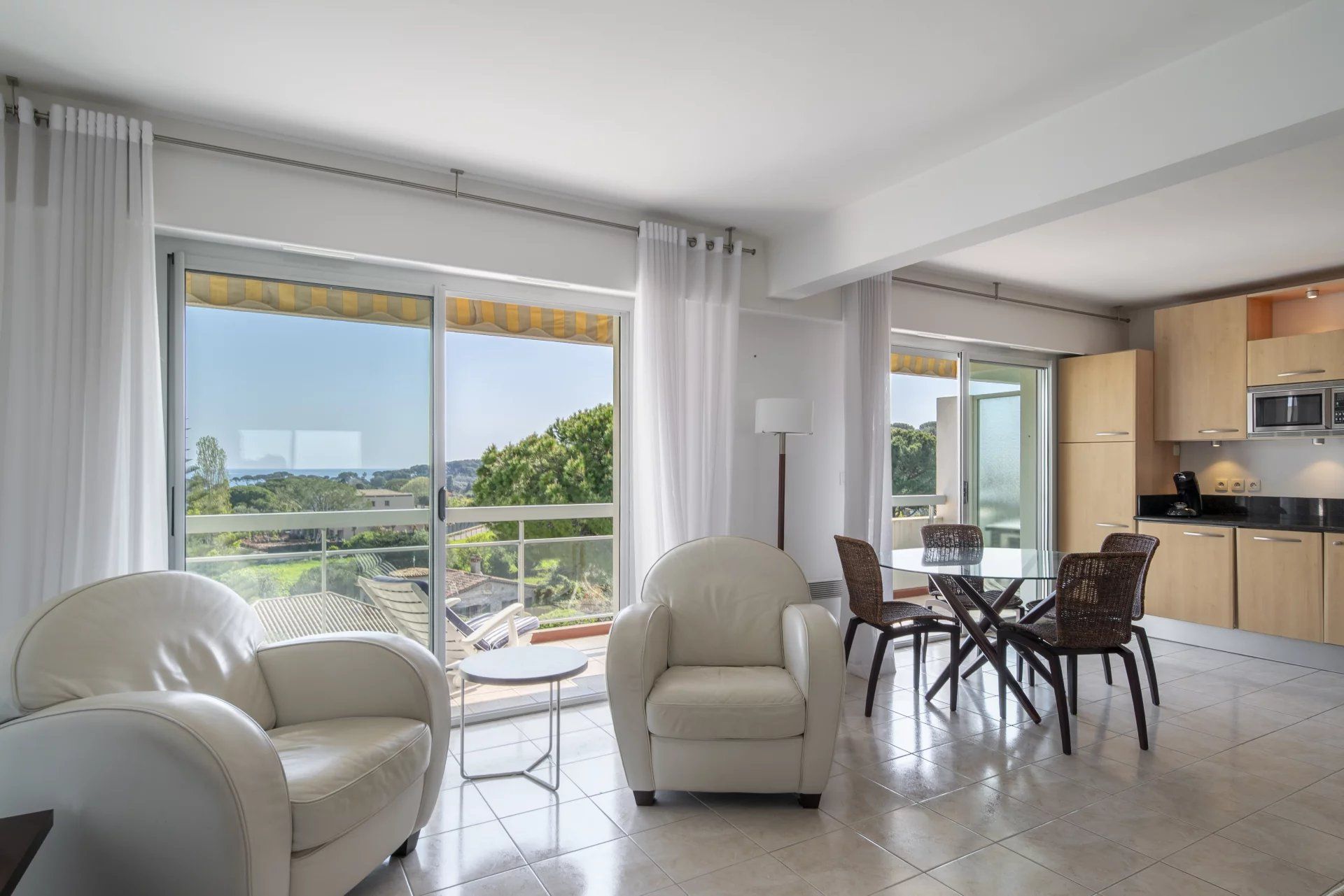appartement 2 Pièces en vente sur Antibes (06160) Vente Appartement Antibes 2 Pièces 51 m²