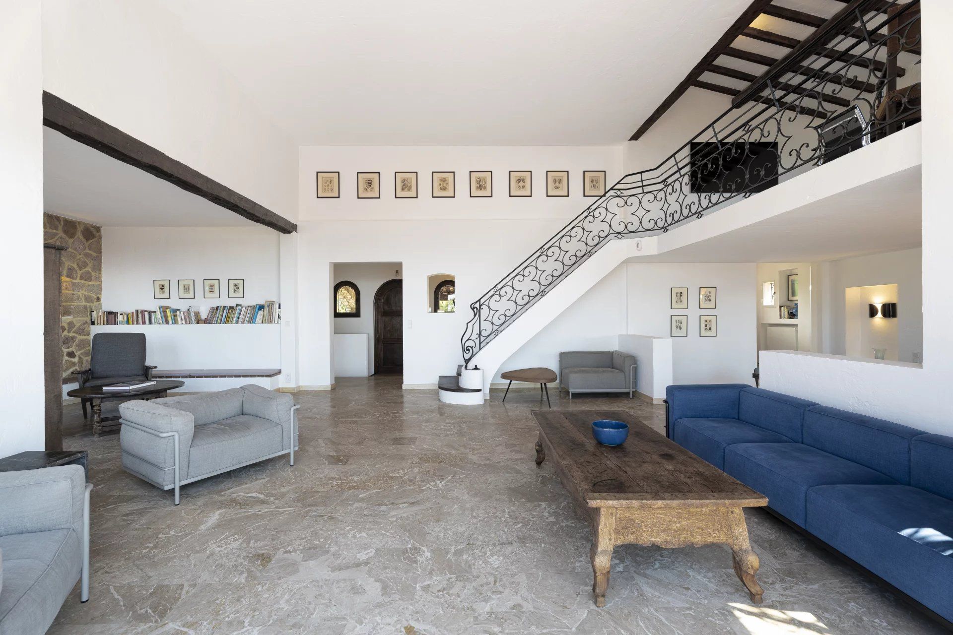 villa 7 Pièces en location saisonnière sur Antibes (06160) Location saisonnière Villa Antibes 7 Pièces 260 m²