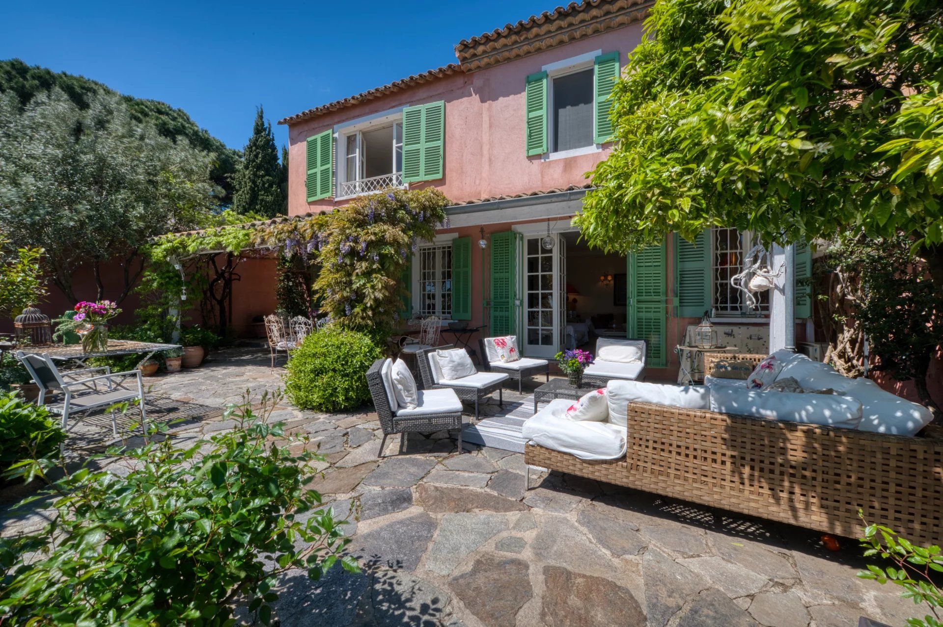 villa 9 Pièces en vente sur Saint-Tropez (83990) Vente Villa Saint-Tropez 9 Pièces 200.41 m²