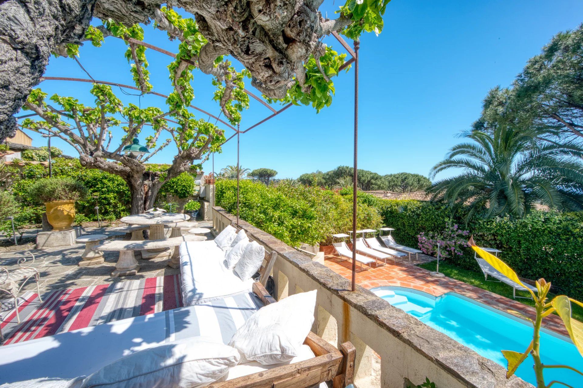 villa 9 Pièces en vente sur Saint-Tropez (83990) Vente Villa Saint-Tropez 9 Pièces 200.41 m²