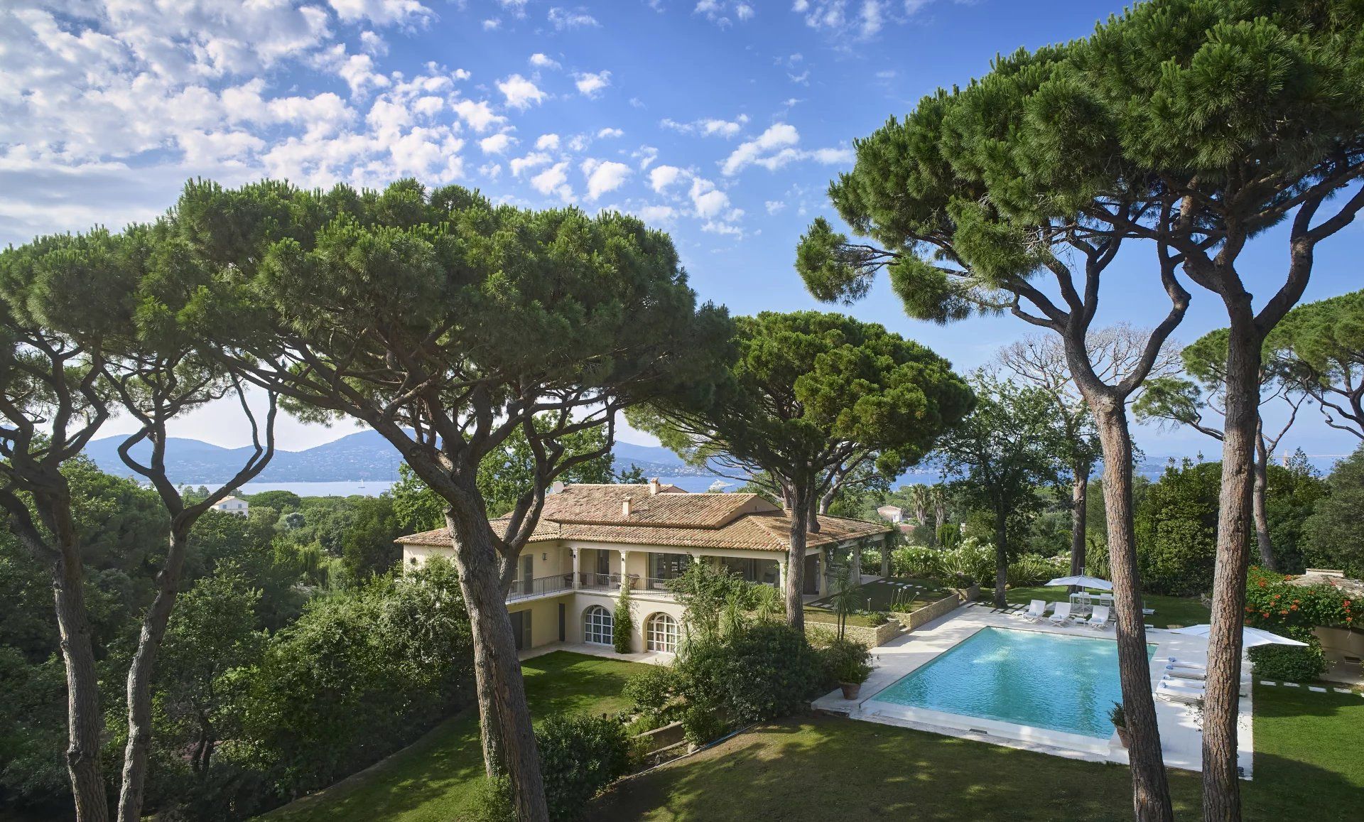 Location saisonnière Villa Gassin 7 Pièces 600 m²
