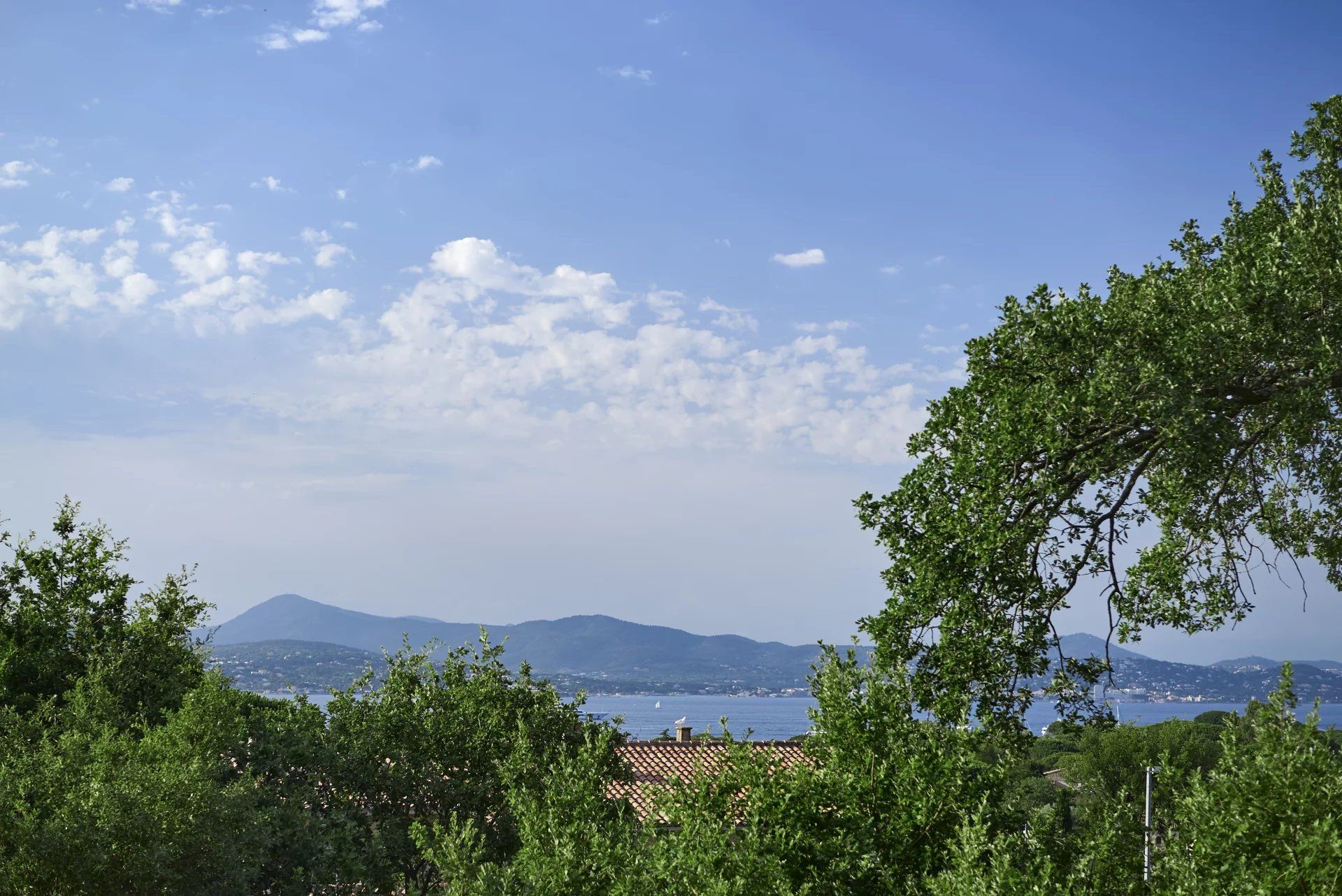 villa 7 Rooms for seasonal rent on Gassin (83580)