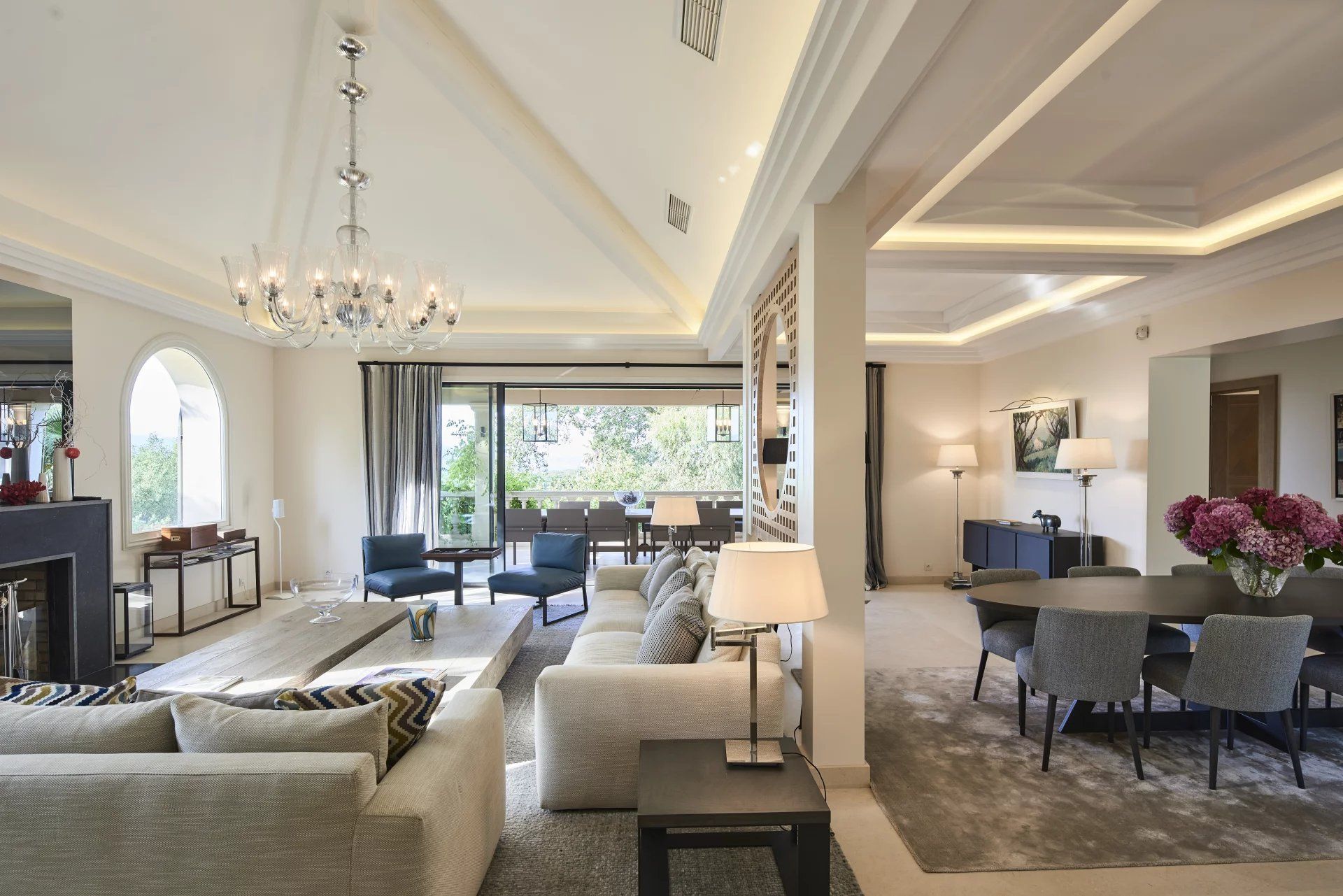 villa 7 Rooms for seasonal rent on Gassin (83580)